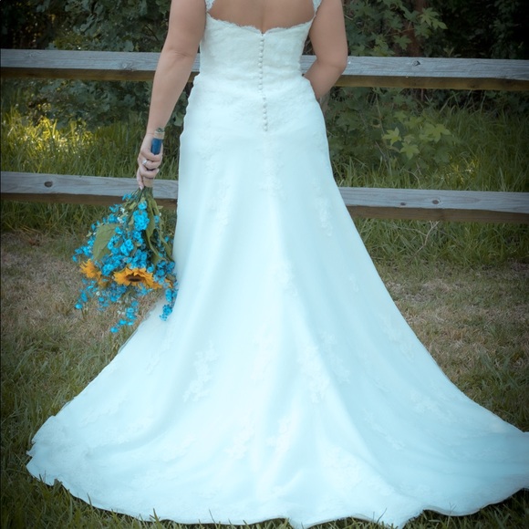 Wedding dress - Picture 4 of 4